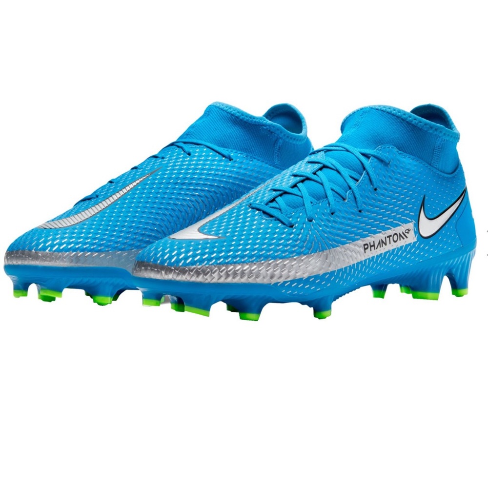 Nike Phantom cleats used! Size 9 in men